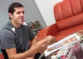 Магнитогорский хоккеист Малкин обменялся свитером с Овечкиным