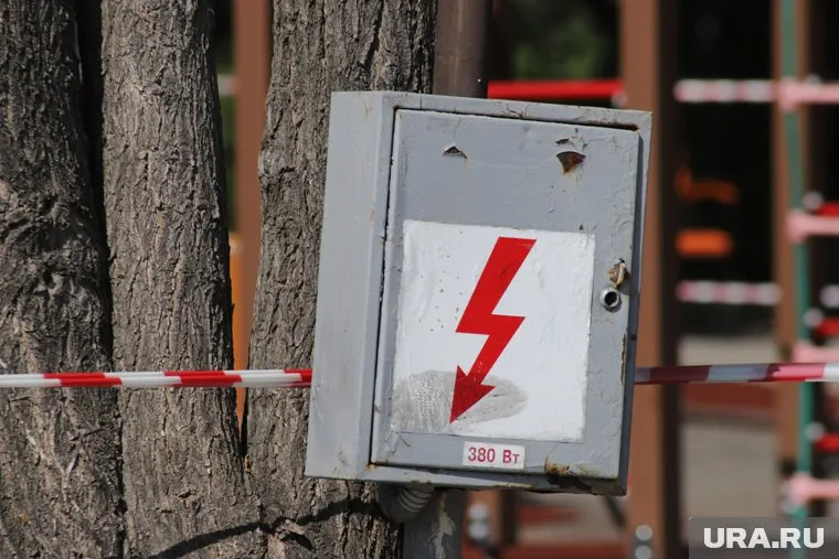 Из-за аномальных морозов жители включили обогреватели и перегрузили сеть