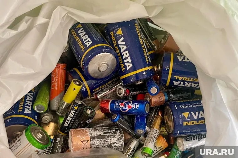 За все время экопроекта «Сдавайте батарейки в Югре» школьникам региона удалось спасти от заражения 30 тысяч квадратных километров земли
