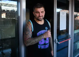 Баста почтил память легендарного свердловского художника Эрика Булатова