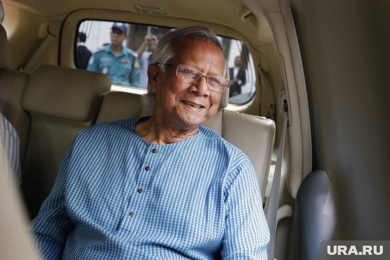 Нежелание долго править и брак с русской женщиной: факты о главе временного правительства Бангладеш