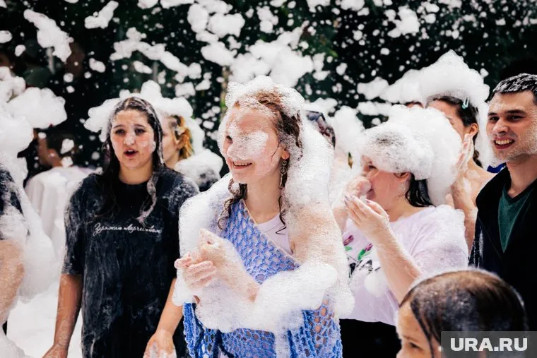 Пенная вечеринка начнется в 13:00