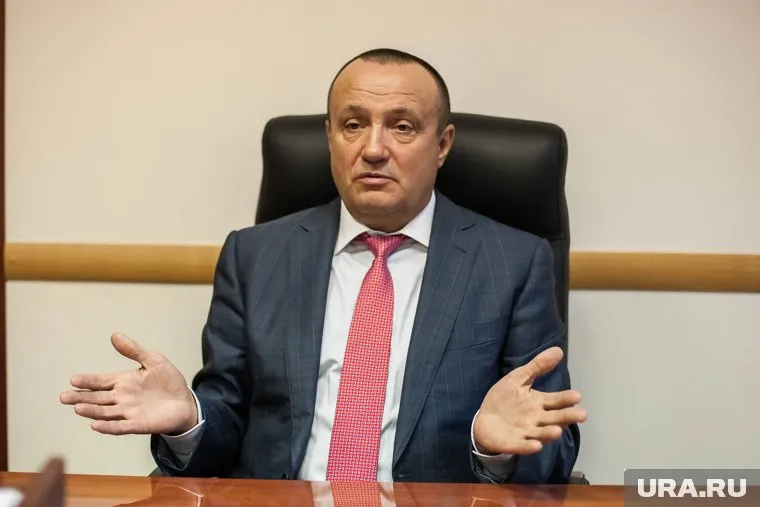 Василий Крюк стал самым крупный землевладельцем среди госслужащих