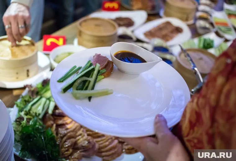 При длительном голодании организм начинает питаться собственными тканями, отметил Антон Поляков