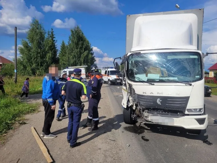 Повреждения получили обе машины