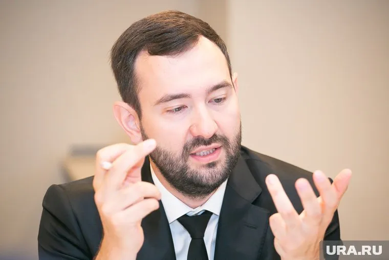 С директором департамента не стали продлевать контракт