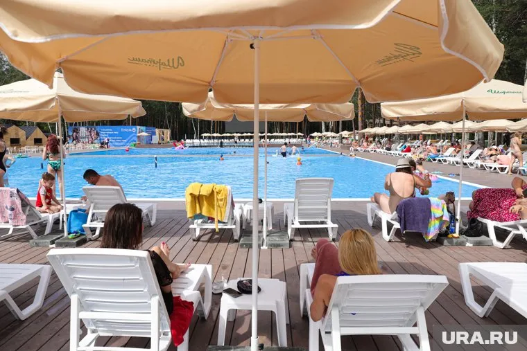 Разбирательство вокруг огромных бассейнов началось в мае