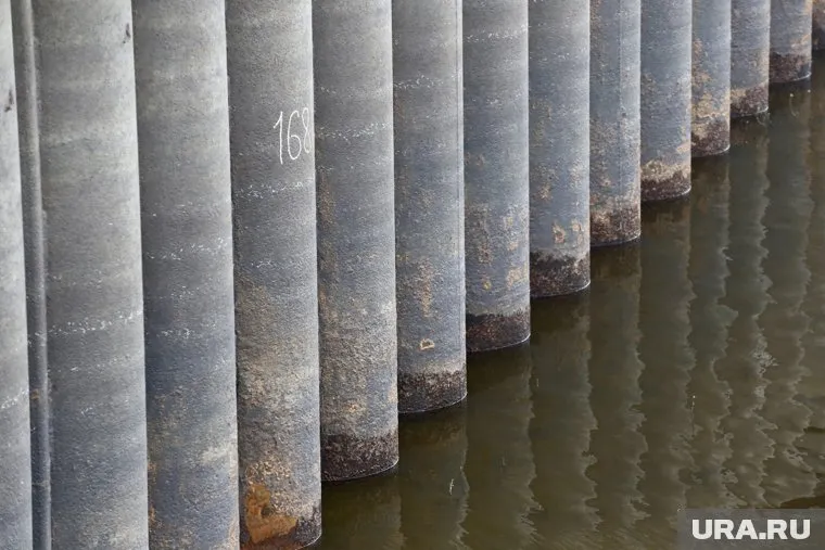 Вода заполнила лестничные сходы первого яруса