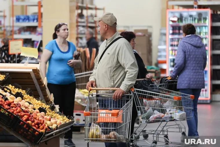 Торговый комплекс расположен на оживленной улице в Коркино