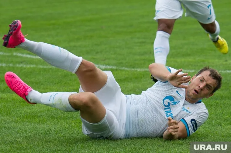 В адрес Дзюбы исполнили нецензурную частушку