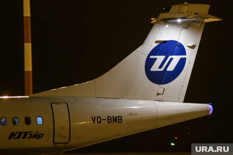 Борт Utair вернулся в Екатеринбург из-за плохой погоды
