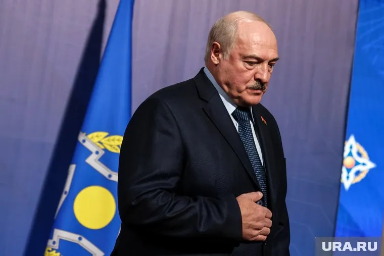 Беларусь и Россия должны защищать друг друга, сообщает Лукашенко