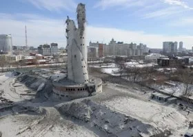 Жители Екатеринбурга написали петицию Путину с требованием запретить строительство ледовой арены на месте телебашни