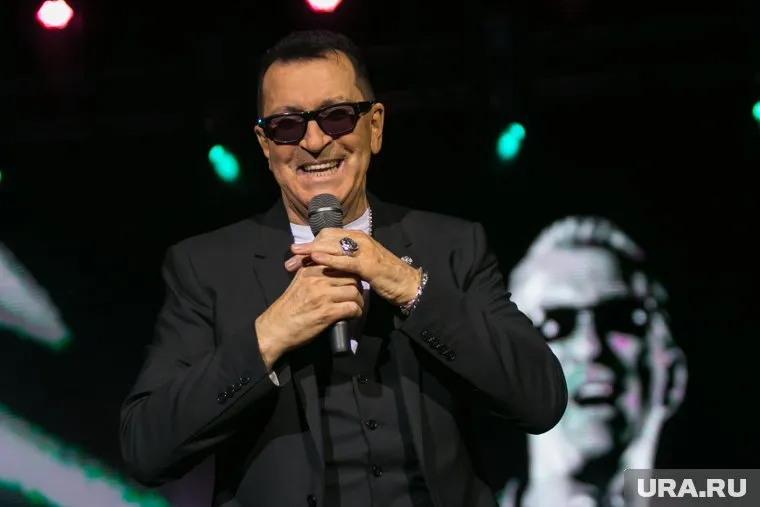 Буйнов заявил, что у его внучек есть все данные, чтобы построить успешную карьеру в шоу-бизнесе