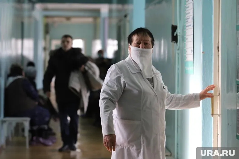 Жители Надыма не могут попасть к терапевту из-за наплыва COVID-больных