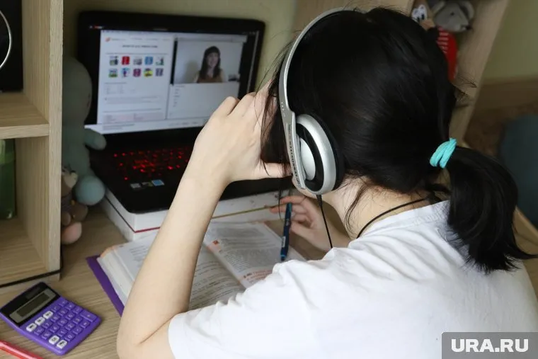 Дистанционное обучение пока что сохранится для тех, кто не может находиться в школе