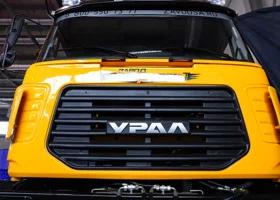 Грузовик задавил дорожных рабочих в ЯНАО