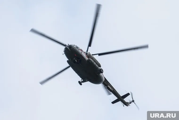 Следов возможного падения вертолета пока найти не удалось, пишет Shot