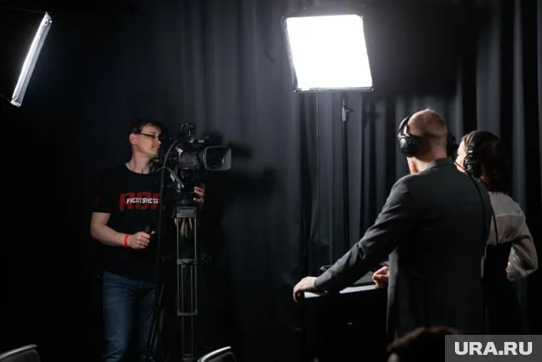 По итогам отборочных поединков, шесть участников распределятся в лагеря наставников