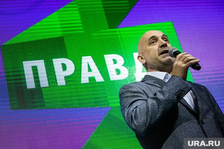 Захар Прилепин обвинил в хакерских атаках неонацистов