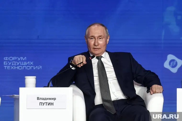 Путину доложили о полном взятии Авдеевки