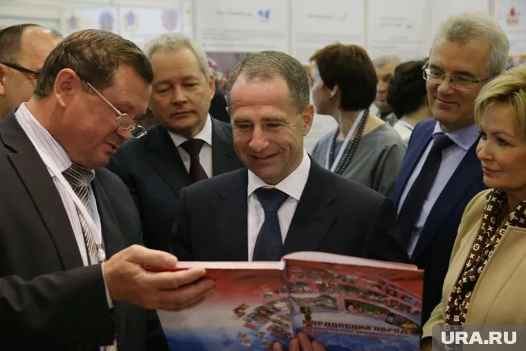 Куда только не «отправляли» пермяки Михаила Бабича. Теперь его предлагают поискать в Барселоне