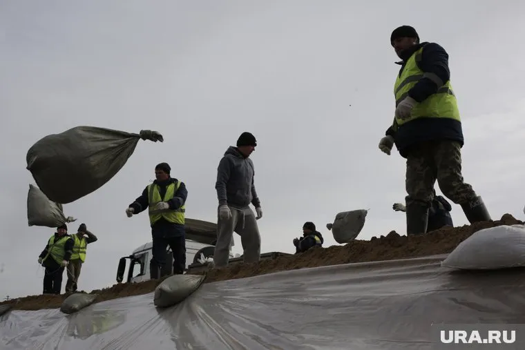 Уровень воды в реке Ишим возле села Абатское снова вырос