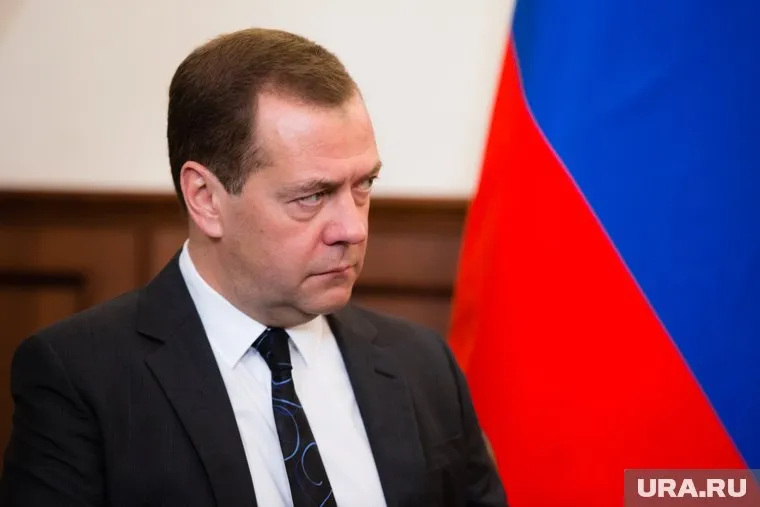 Глава правительства РФ провел совещание с губернаторами депрессивных регионов