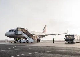 Сотрудники аэропорта Тюмени, где самолет выкатился за пределы полосы, рассказали о ситуации в Рощино