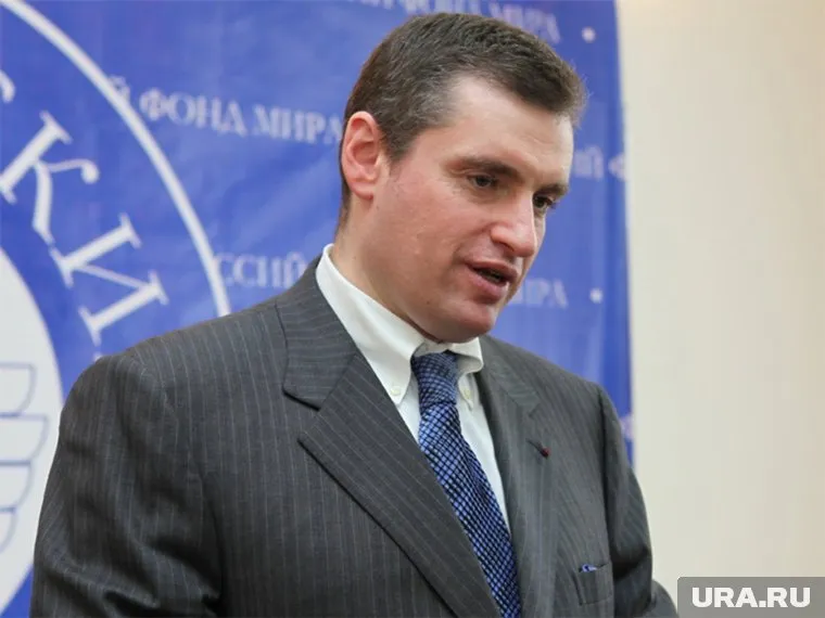 Леонид Слуцкий якобы пытался поцеловать женщину и распускал руки