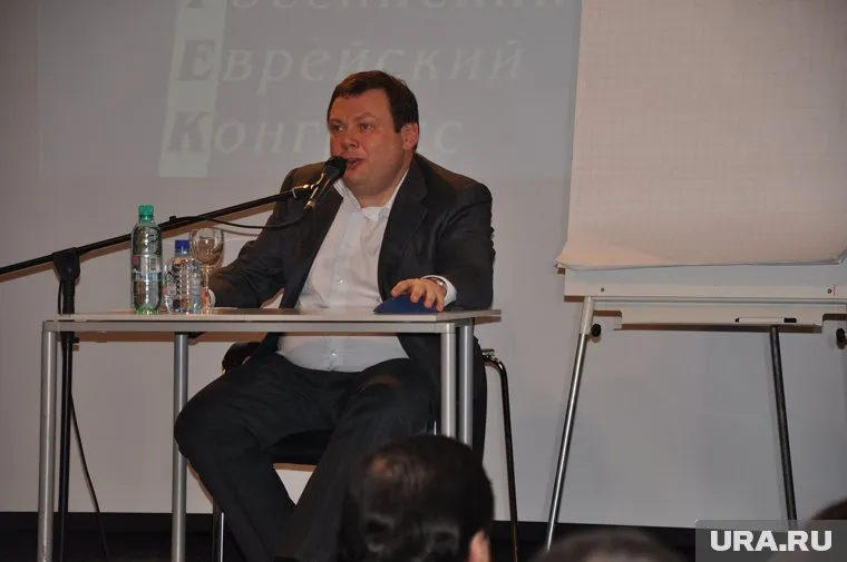 Михаил Фридман собирается стать владельцем львовских «Карпат»