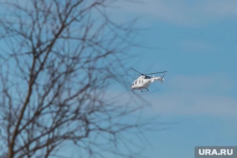 Вертолет летел из Асбеста