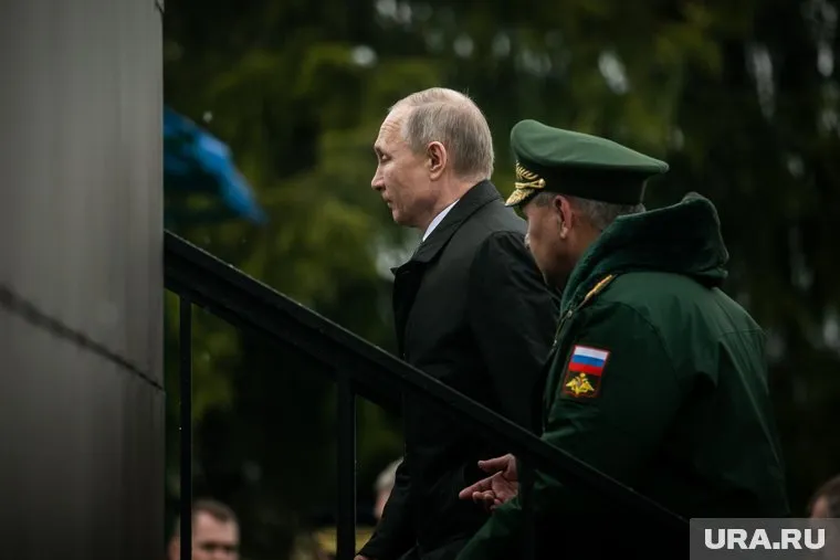 Путин и Шойгу посетили полигон, где учатся мобилизованные (фото из архива)