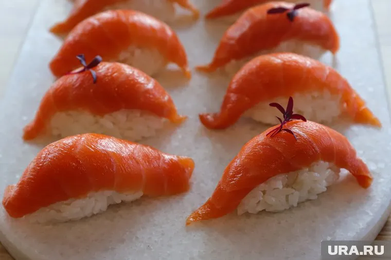 Всем отравившимся роллами клиентам компенсируют расходы на лечение