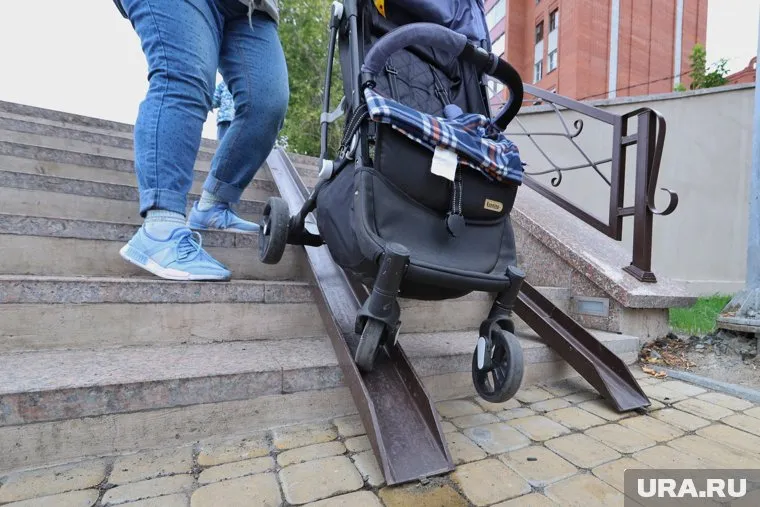 Сломанный электрический подъемник в переходе сделают в ближайшее время