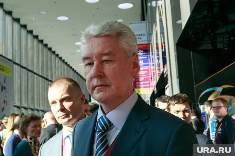 По словам Сергея Собянина, первыми от коронавируса вакцинируют пожилых учителей