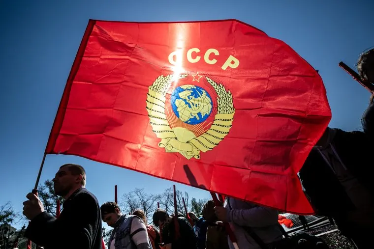 Митинг-встреча с депутатом от КПРФ Валерием Рашкиным. Москва