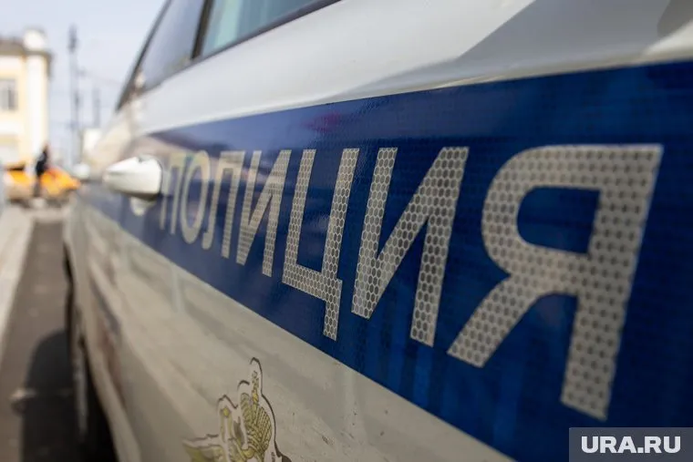Сотрудникам ГИБДД пришлось стрелять по колесам машины, чтобы поймать мужчину