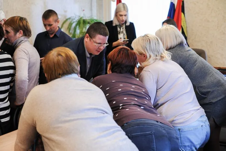 Срочная сессия собрания депутатов посёлка Роза. Челябинская область