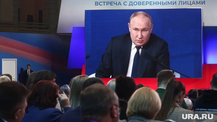 В столичном Гостином дворе Владимир Путин встретился со своими доверенными лицами на выборах президента РФ