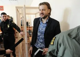 Обвиняемый в убийстве Вороненкова авторитет спасет уральского политика