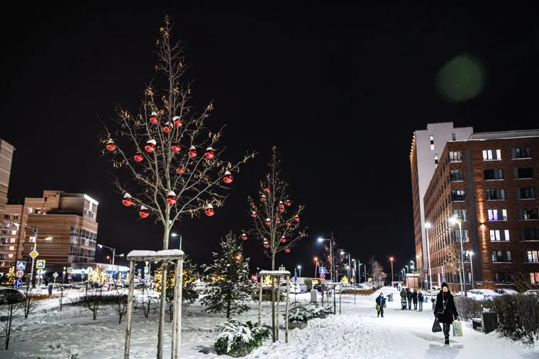 Новогодняя иллюминация в микрорайоне Солнечный. Екатеринбург