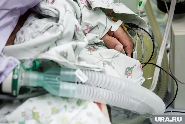 У медиков и пациентов в двух больницах выявили коронавирус