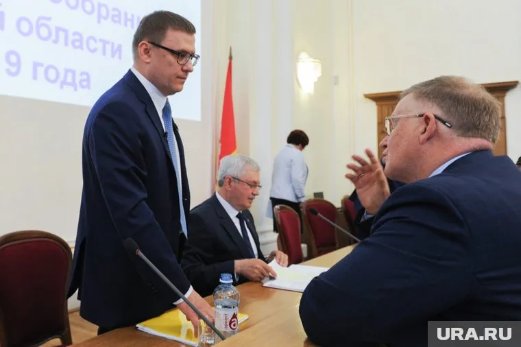 Алексей Текслер (слева) берет под контроль «Единую Россию» в Челябинске