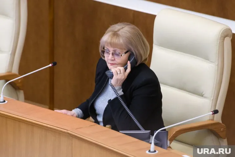 Людмиле Бабушкиной придется принять участие в решении проблем своего друга