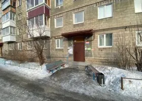 «Мы ревели»: жители дома в Нижнем Тагиле рассказали, как узнали о брошенном на скамейке грудничке