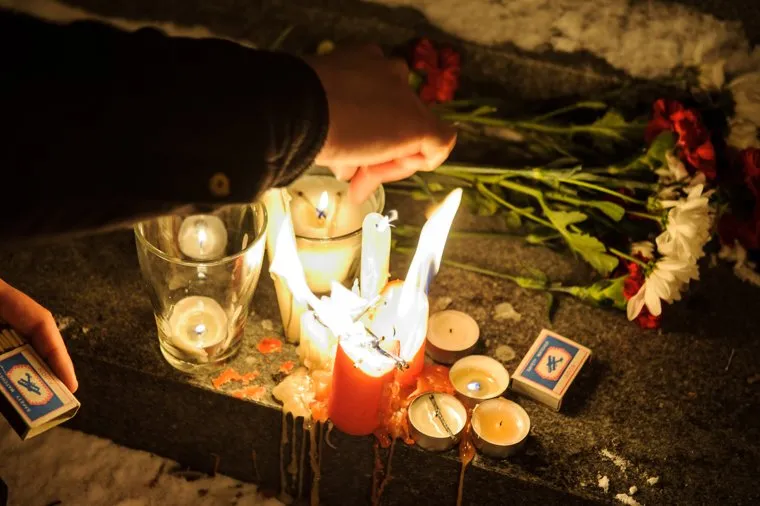 Возложение цветов к бюсту Петра Первого. Екатеринбург