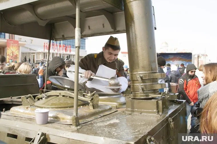 Кашей будут угощать бесплатно