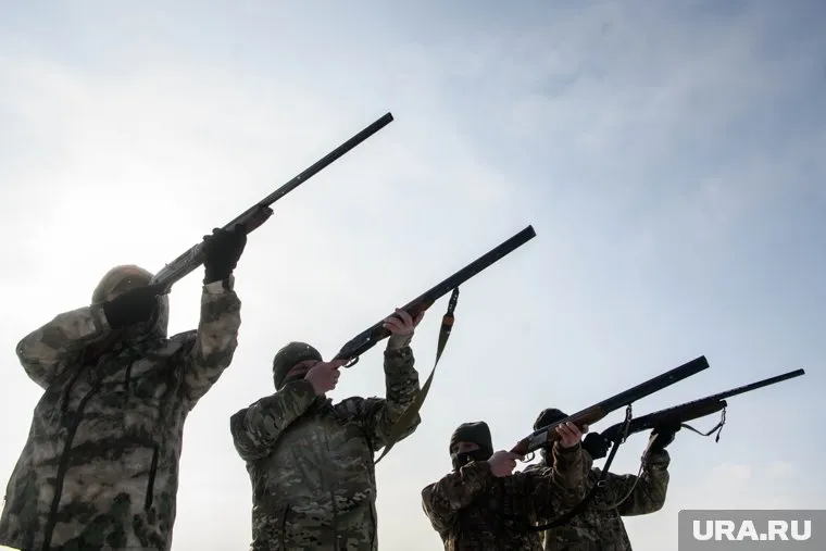 Стрелок заперся на крыше