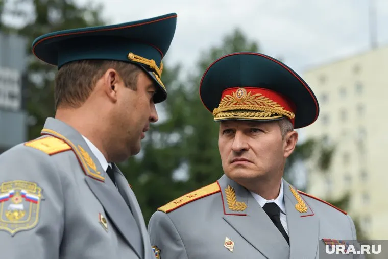 Александр Куренков (справа) проведет совещание в Сосьве